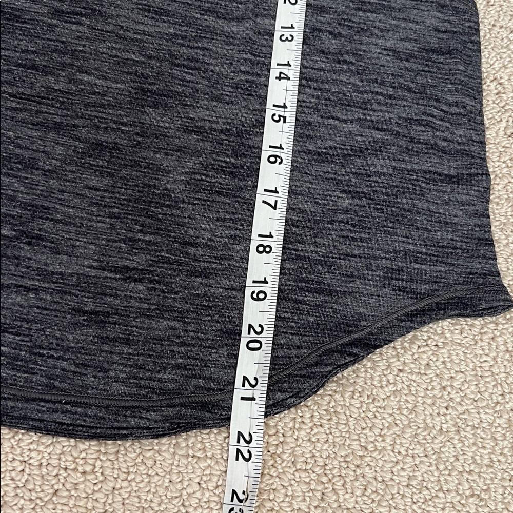 Lululemon Muscle Tank - Picture 5 of 5